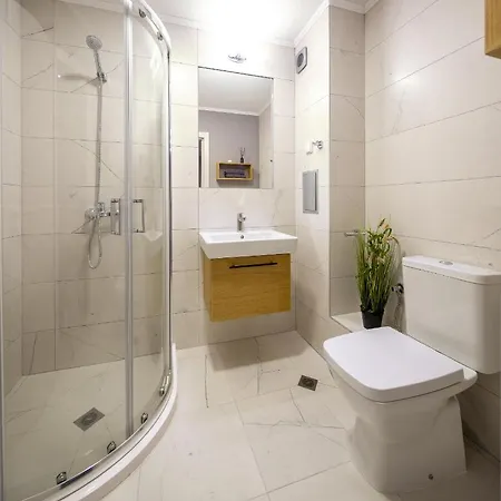 Emilia Romana Park شقة فندقية 4*