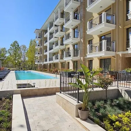 Emilia Romana Park 4* ساني بيتش