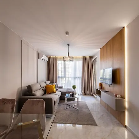 Emilia Romana Park شقة فندقية