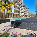 Emilia Romana Park Lägenhetshotell Slăntjev Brjag