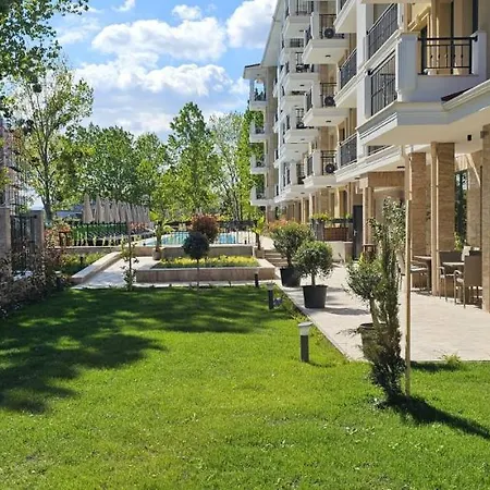 Emilia Romana Park 阳光海滩
