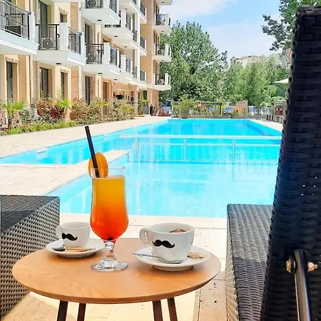アパートホテル Emilia Romana Park