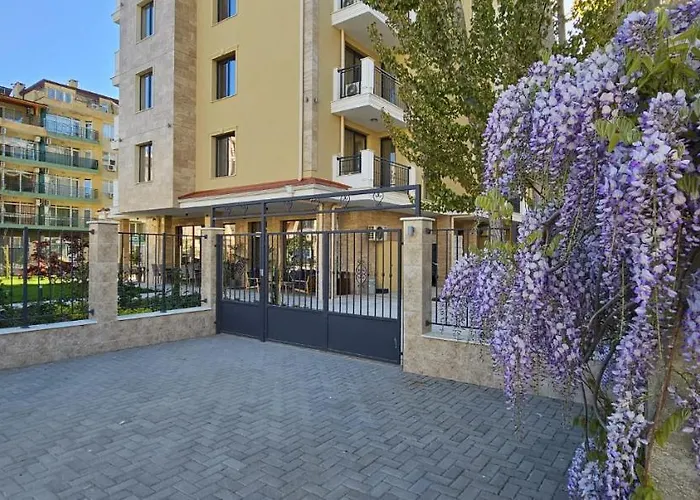 Emilia Romana Park Appart hôtel Slantchev Briag