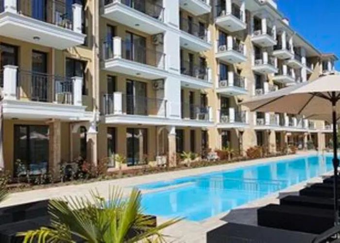 Emilia Romana Park Appart hôtel 3*