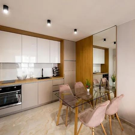 Emilia Romana Park 公寓式酒店 阳光海滩