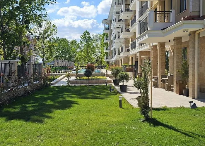 Emilia Romana Park Солнечный берег