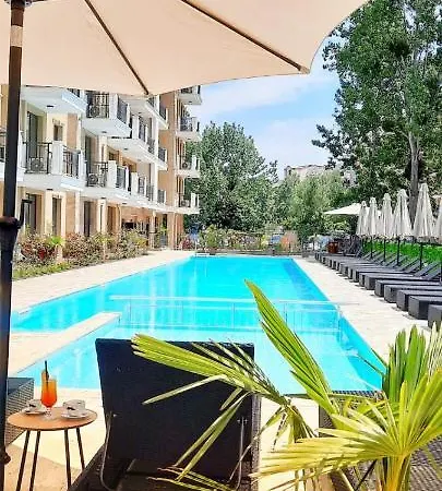 Emilia Romana Park Apartmanhotel 3*
