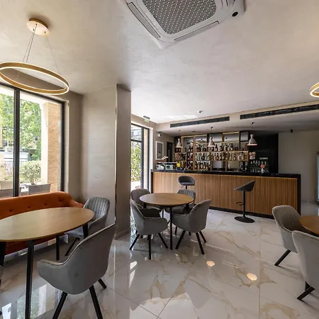Apartmanhotel Emilia Romana Park