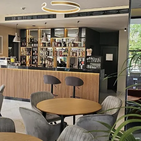 Apartmanhotel Emilia Romana Park