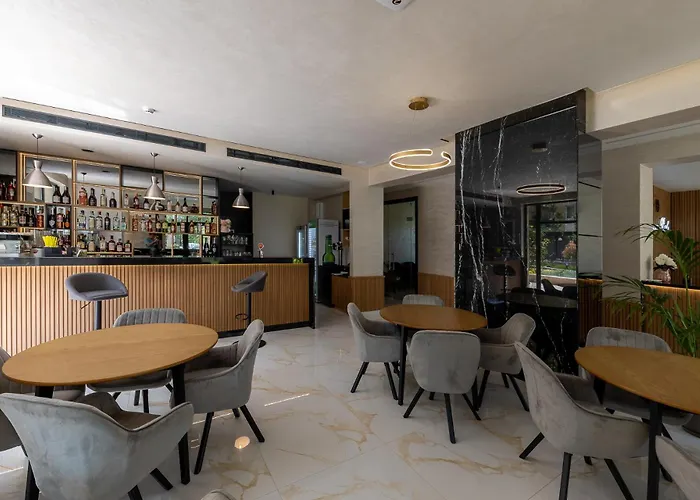 Emilia Romana Park Apart-hotel